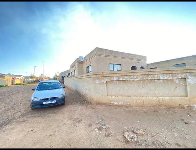 3 BEDROOM HOUSE FOR SALE IN FINETOWN